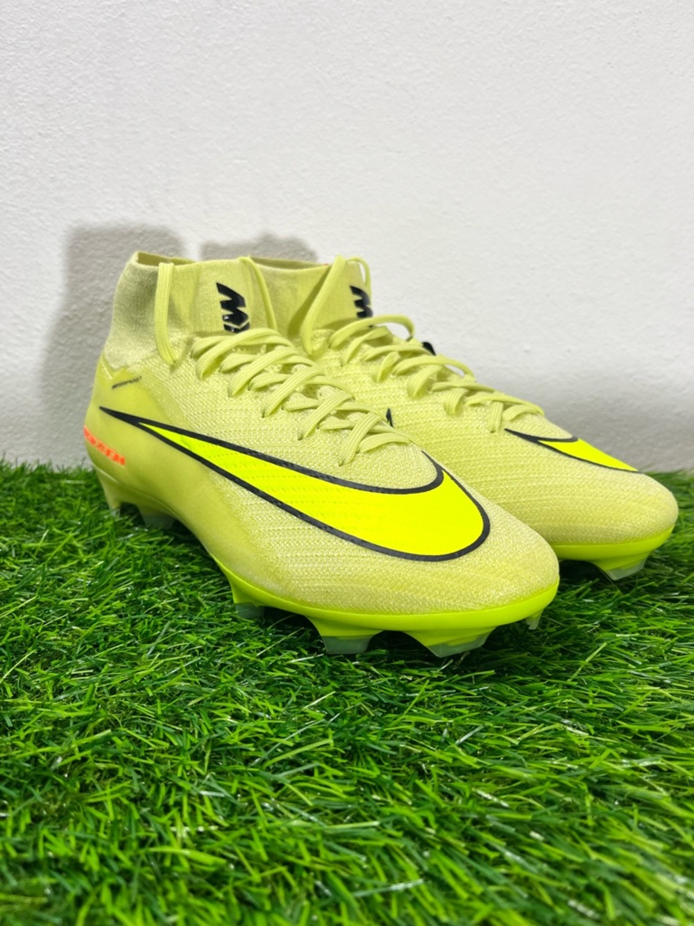 Nike Zoom Superfly 10 Elite FG Mens Size 6.5 FQ1454-302 Limelight Volt Crimson